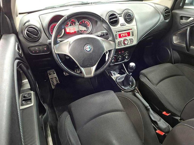 Alfa romeo mito 1.4 distinctive | rf-272-v - afbeelding 12 van  15