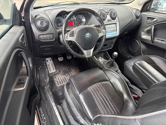 Alfa romeo mito 1.4 t centenario, 28-lnd-2 - afbeelding 11 van  13