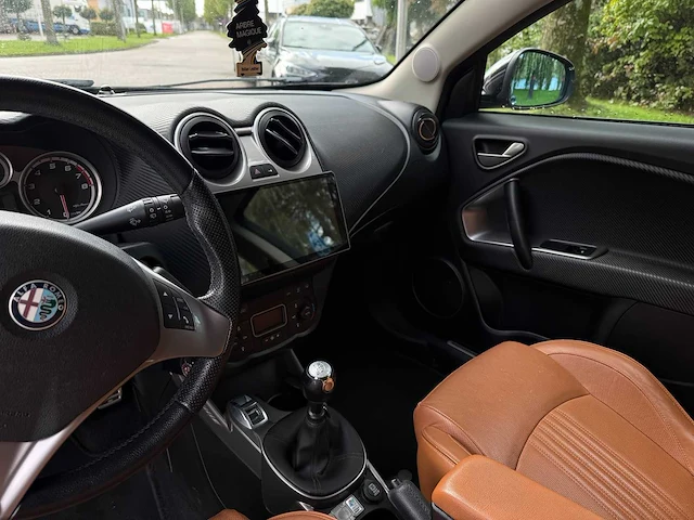 Alfa romeo mito 1.4 t centenario* , 65-nlh-5 - afbeelding 11 van  13