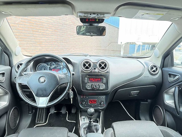 Alfa romeo mito 1.4 t | sn-694-v i - afbeelding 17 van  25