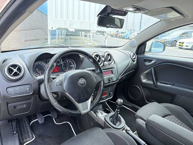 Alfa romeo mito 1.4 t | sn-694-v i - afbeelding 22 van  25
