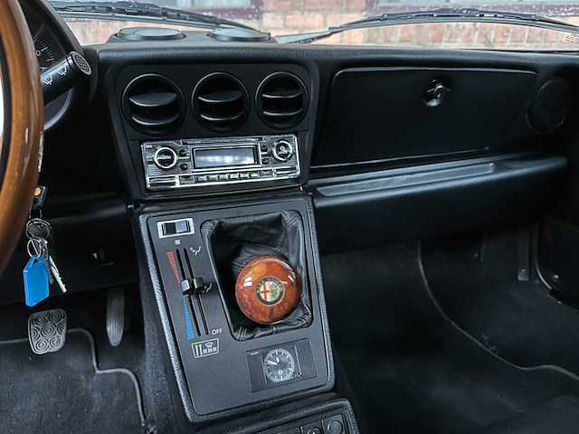 Alfa romeo spider 2.0 118pk 1992, nj-273-v youngtimer - afbeelding 12 van  25