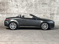 Alfa romeo spider 2.2 jts exclusive 185pk 2008, s-904-zx youngtimer - afbeelding 2 van  46