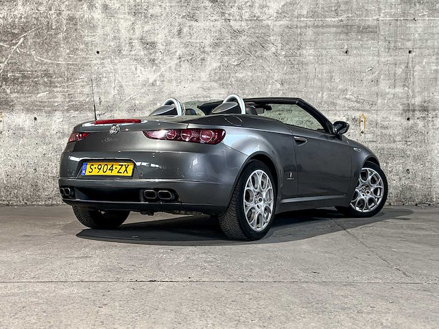 Alfa romeo spider 2.2 jts exclusive 185pk 2008, s-904-zx youngtimer - afbeelding 3 van  46