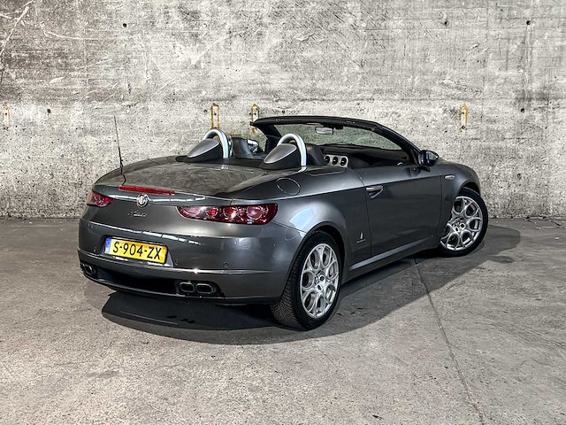 Alfa romeo spider 2.2 jts exclusive 185pk 2008, s-904-zx youngtimer - afbeelding 4 van  46