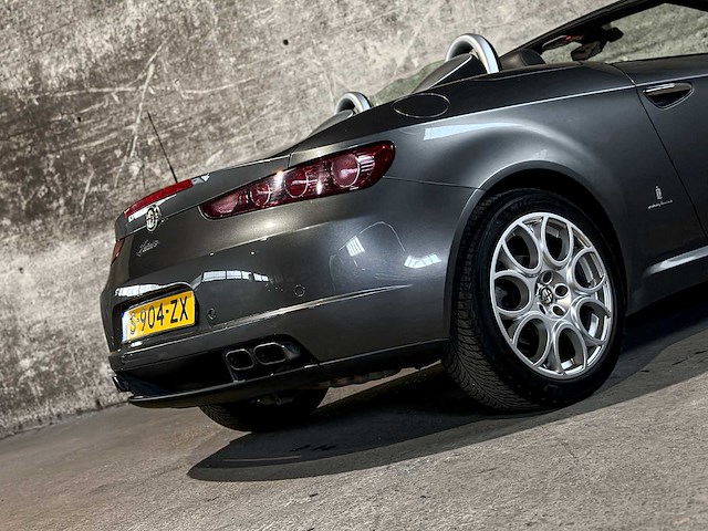 Alfa romeo spider 2.2 jts exclusive 185pk 2008, s-904-zx youngtimer - afbeelding 5 van  46