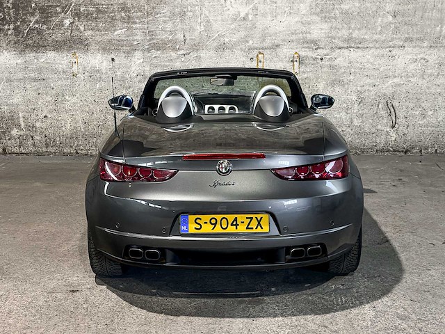 Alfa romeo spider 2.2 jts exclusive 185pk 2008, s-904-zx youngtimer - afbeelding 8 van  46