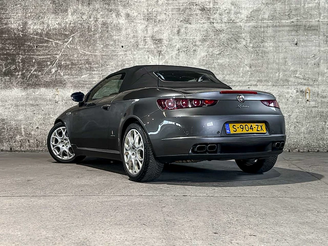 Alfa romeo spider 2.2 jts exclusive 185pk 2008, s-904-zx youngtimer - afbeelding 10 van  47