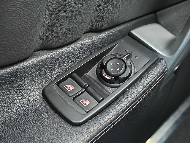 Alfa romeo spider 2.2 jts exclusive | ts-648-s - afbeelding 25 van  38