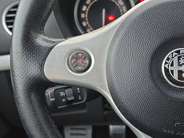 Alfa romeo spider 2.2 jts exclusive | ts-648-s - afbeelding 11 van  27