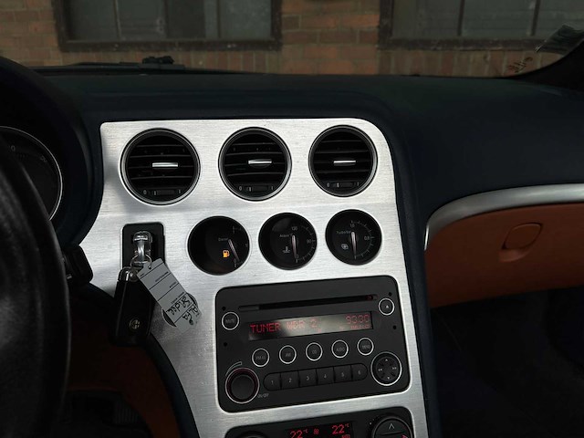 Alfa romeo spider 2.4 jtdm 200pk 2007 - afbeelding 27 van  36