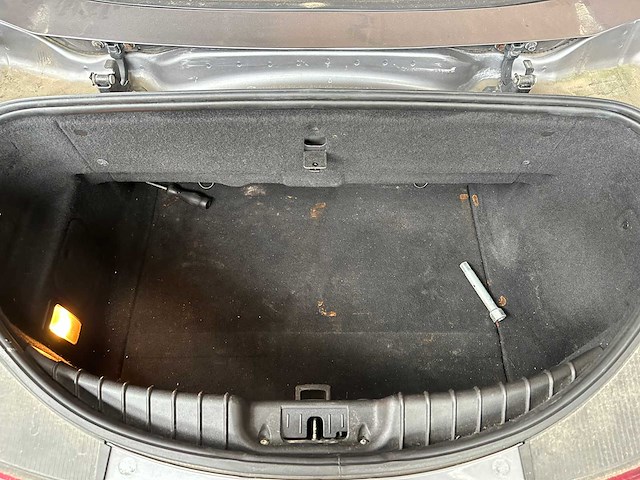 Alfa romeo spider 2.4 jtdm 200pk 2007 - afbeelding 32 van  36