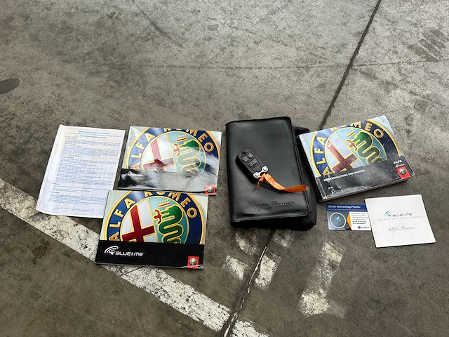 Alfa romeo spider tbi 1.8 200pk 2010 - afbeelding 31 van  38