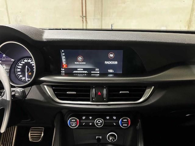 Alfa romeo stelvio 2.0 t awd b-tech 200pk 2020 (origineel-nl), h-177-fb - afbeelding 16 van  45