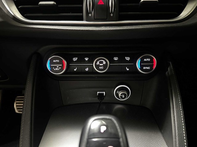 Alfa romeo stelvio 2.0 t awd b-tech 200pk 2020 (origineel-nl), h-177-fb - afbeelding 17 van  45