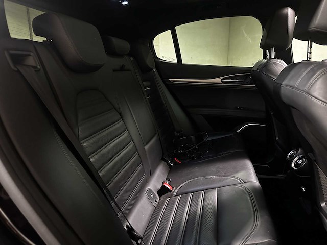 Alfa romeo stelvio 2.0 t awd b-tech 200pk 2020 (origineel-nl), h-177-fb - afbeelding 31 van  45