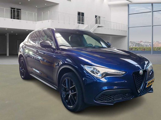 Alfa romeo stelvio 2.0 t awd super automaat; rn-995-g - afbeelding 17 van  22