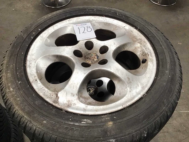 Alfa romeo velgen met banden (4x) - afbeelding 3 van  3