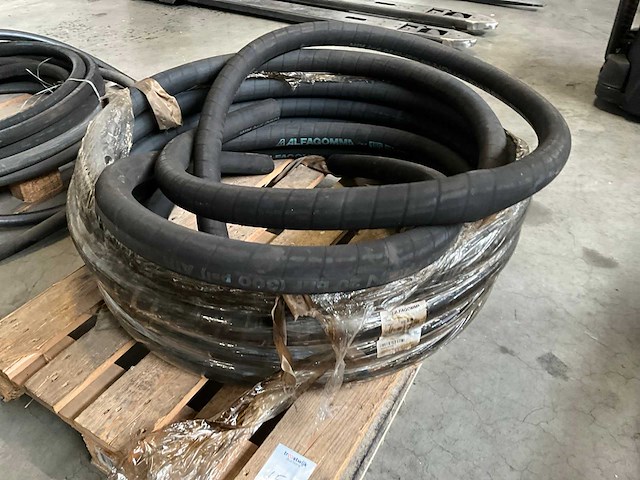 Alfagomma water & lucht rubber slangen - afbeelding 1 van  1