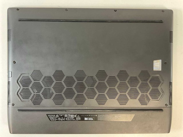 Alienware m15 r6 15.3”, core(tm) i7 11th gen, 32 gb ram, 1 tb nvme, nvidia geforce rtx 3080 8 gb laptop - afbeelding 6 van  7