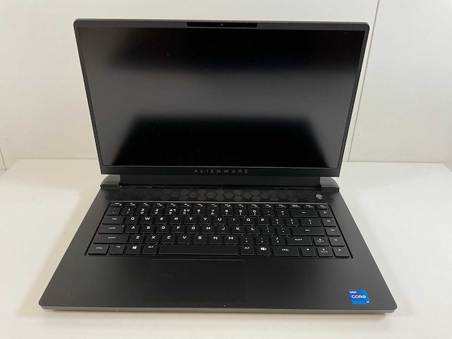 Alienware m15 r6 15.5”, core(tm) i7 11th gen, 32 gb ram, 2x 1 tb nvme, nvidia geforce rtx 3080 mobile 8gb laptop - afbeelding 1 van  8