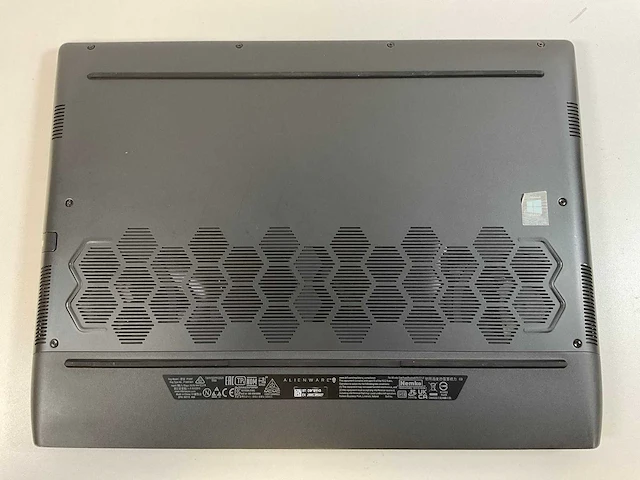 Alienware m15 r6 15.5”, core(tm) i7 11th gen, 32 gb ram, 2x 1 tb nvme, nvidia geforce rtx 3080 mobile 8gb laptop - afbeelding 6 van  8