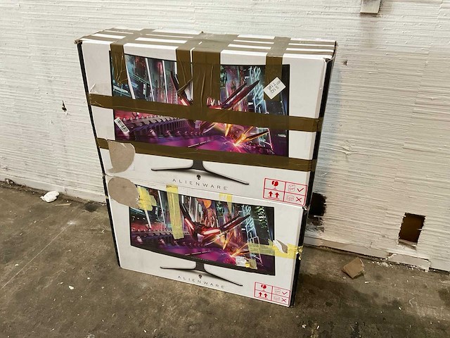 Alienware monitor (2x) - afbeelding 1 van  4