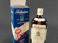 Allantine's finest blended scotch whisky. - afbeelding 1 van  5