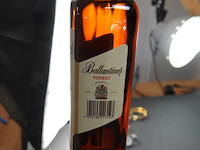 Allantine's finest blended scotch whisky. - afbeelding 3 van  5