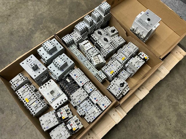 Allen-bradley divers schakelmateriaal - afbeelding 1 van  15