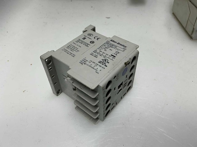 Allen-bradley divers schakelmateriaal - afbeelding 11 van  15