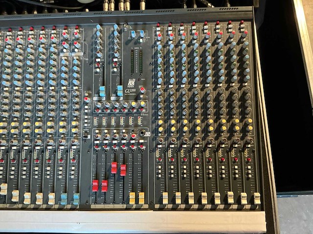 Allen&heath gl2200 analoge mengtafel - afbeelding 3 van  6