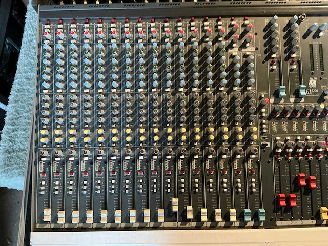 Allen&heath gl2200 analoge mengtafel - afbeelding 4 van  6
