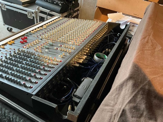 Allen&heath gl2200 analoge mengtafel - afbeelding 5 van  6