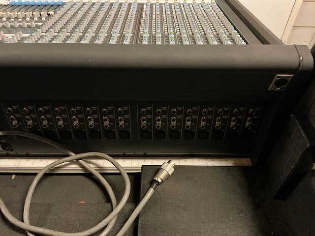 Allen&heath ml5000-32 analoge mengtafel - afbeelding 3 van  19