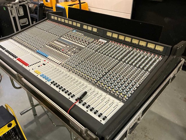 Allen&heath ml5000-32 analoge mengtafel - afbeelding 13 van  19