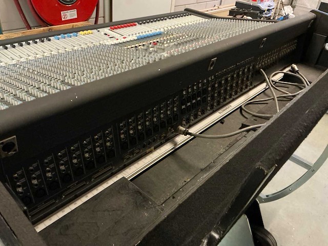 Allen&heath ml5000-32 analoge mengtafel - afbeelding 18 van  19
