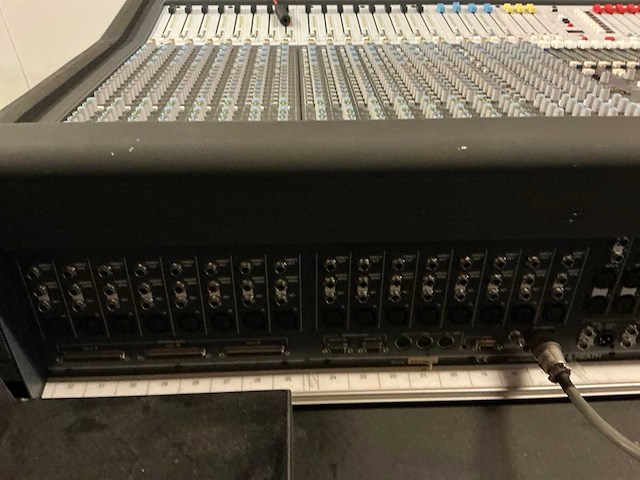 Allen&heath ml5000-32 analoge mengtafel - afbeelding 19 van  19