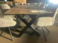 Allesso bruin eetkamertafel 240cm - afbeelding 6 van  7