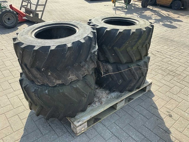 Alliance banden 31x15.50-15 (4x) - afbeelding 2 van  7