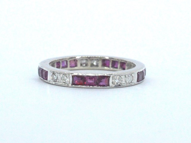 Alliance ring met natuurlijke diamanten en robijnen - afbeelding 1 van  9