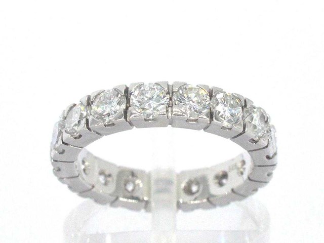 Alliance ring met zeer hoge kwaliteit aan diamanten - afbeelding 1 van  10