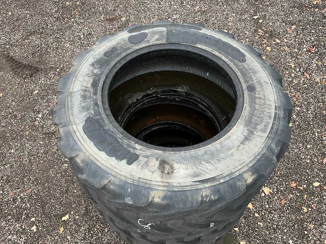 Alliance tough-trac 400/80 r24 band, wiel en velg - afbeelding 12 van  12