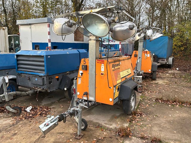 Allmand night-lite pro mobiele lichtmast - afbeelding 1 van  19