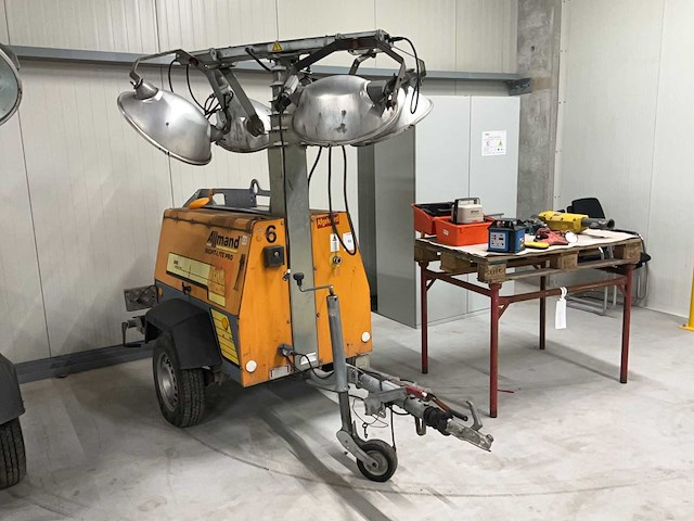 Allmand night-lite pro mobiele lichtmast - afbeelding 12 van  17