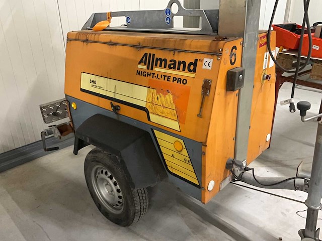 Allmand night-lite pro mobiele lichtmast - afbeelding 13 van  17