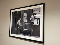 Allposters j.f. kennedy ingelijste zwart-wit foto (20x) - afbeelding 7 van  20