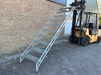 Allround stalen steigertrap 2.57x2.0m (4x) - afbeelding 1 van  2