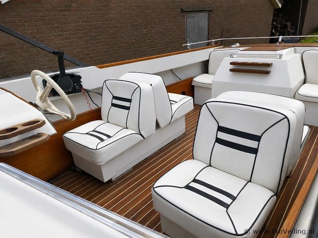 Almar speedboot met yamaha 40 pk & pega trailer - afbeelding 7 van  15