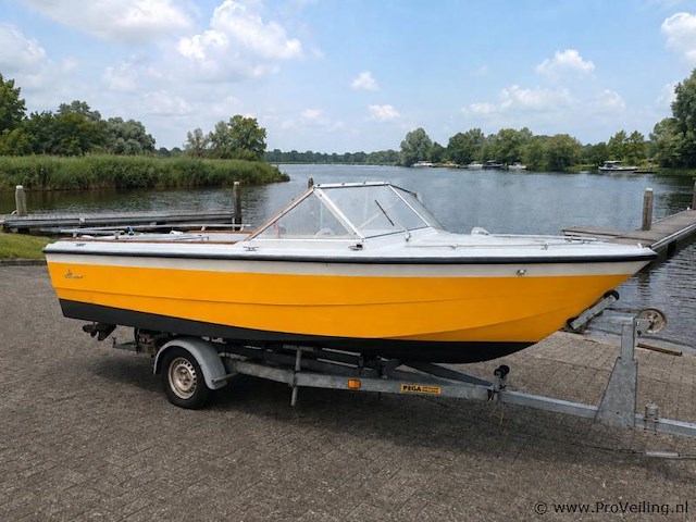 Almar speedboot met yamaha 40 pk & pega trailer - afbeelding 1 van  15